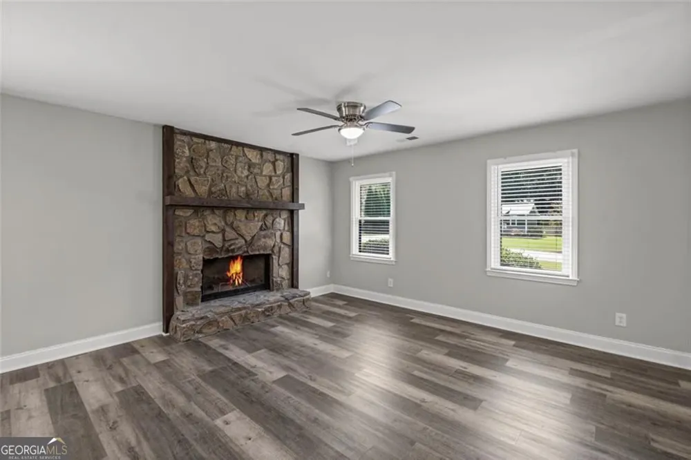 164 Dials DR Woodstock, GA 30188