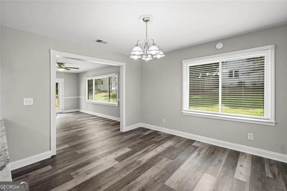 164 Dials DR Woodstock, GA 30188