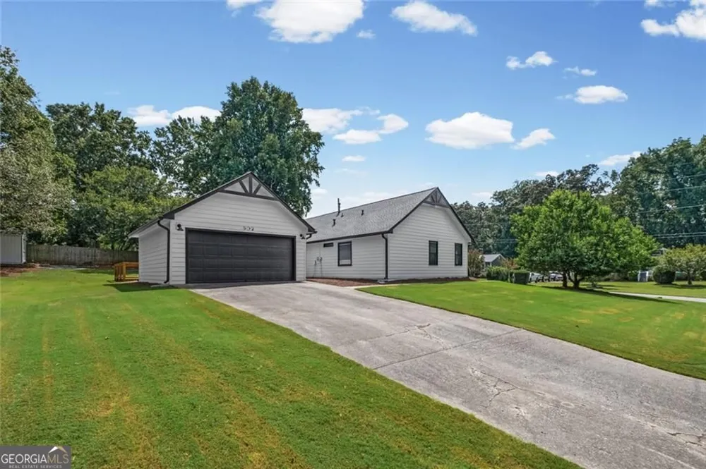 164 Dials DR Woodstock, GA 30188