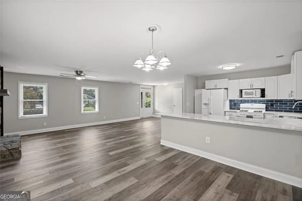 164 Dials DR Woodstock, GA 30188