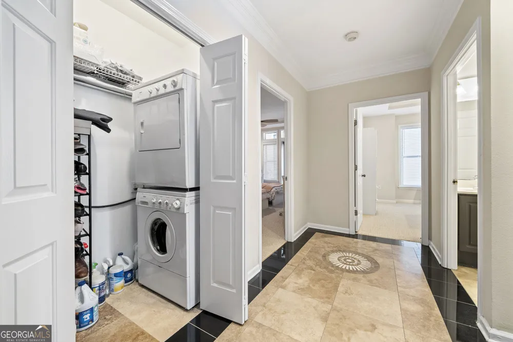3334 Peachtree RD NE Atlanta, GA 30326
