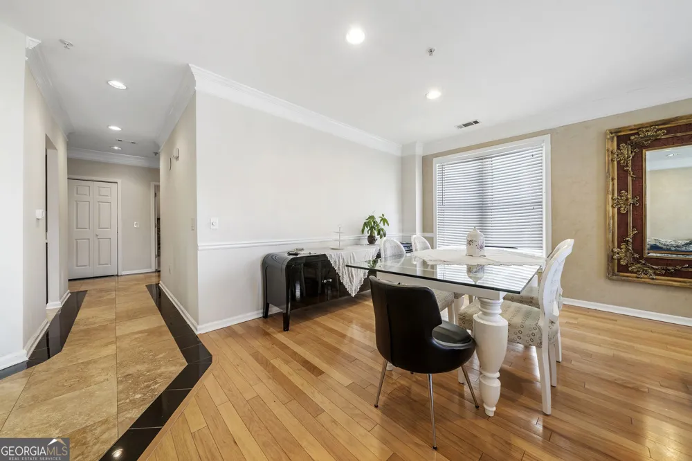 3334 Peachtree RD NE Atlanta, GA 30326