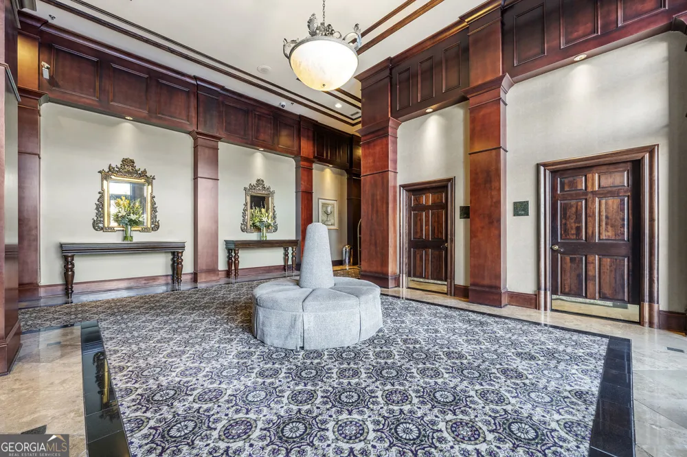 3334 Peachtree RD NE Atlanta, GA 30326