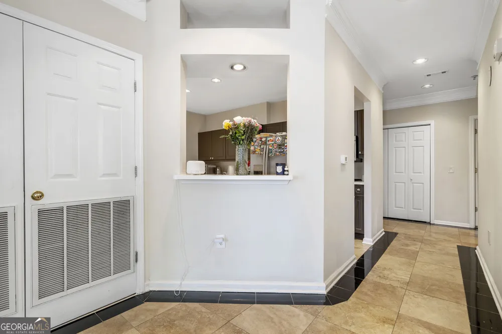 3334 Peachtree RD NE Atlanta, GA 30326