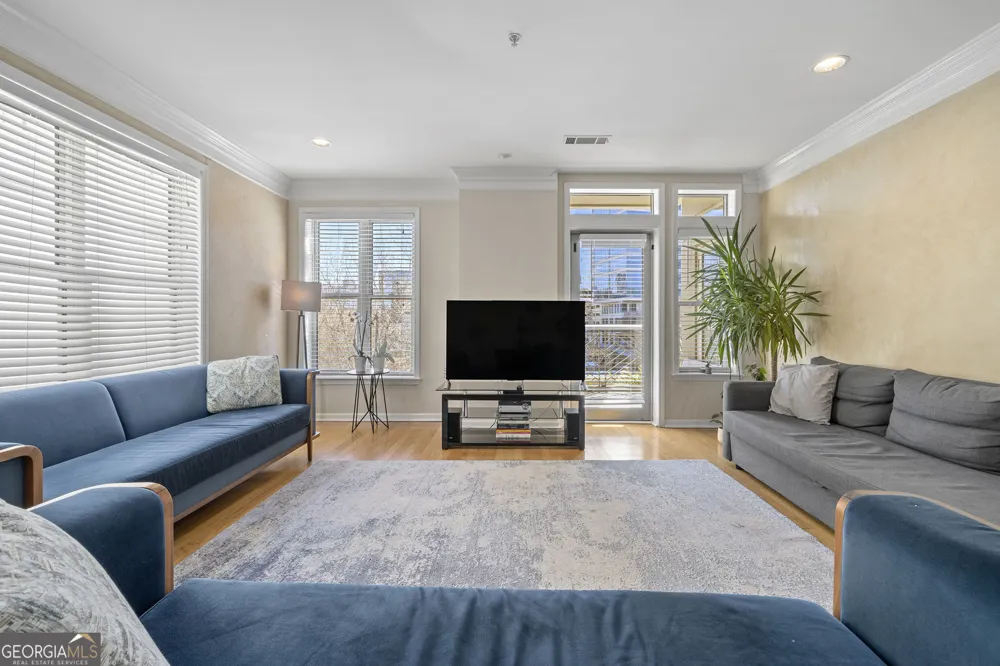 3334 Peachtree RD NE Atlanta, GA 30326
