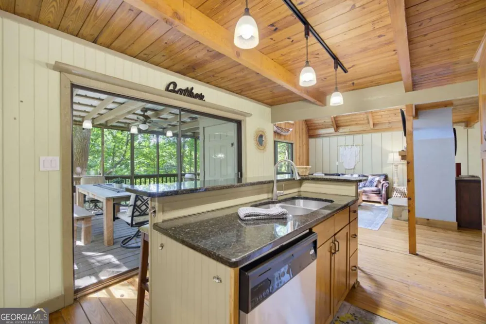 826 Woodland TRCE Jasper, GA 30143