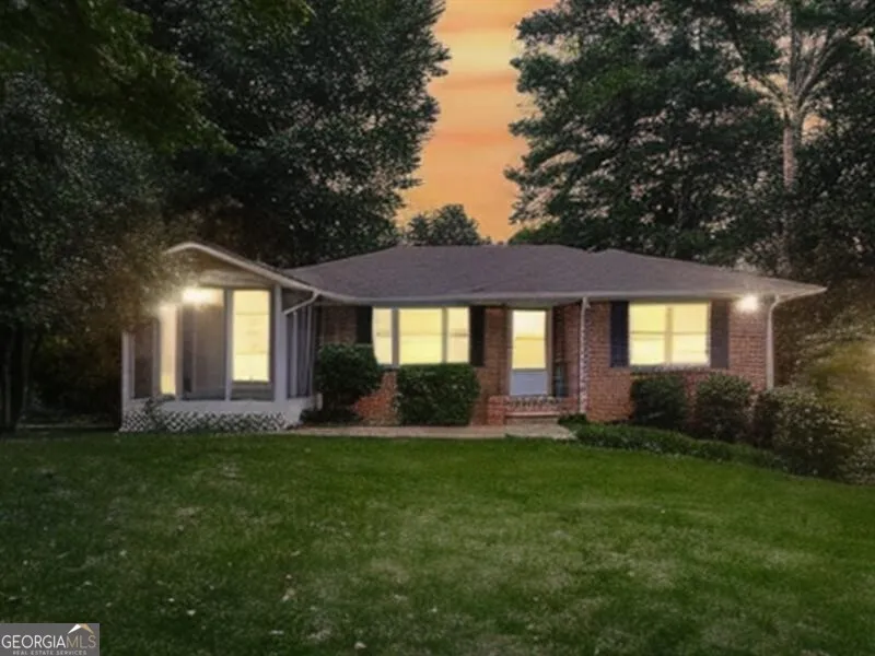 291 Sourwood DR Marietta, GA 30062