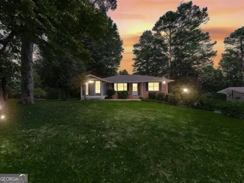 291 Sourwood DR Marietta, GA 30062