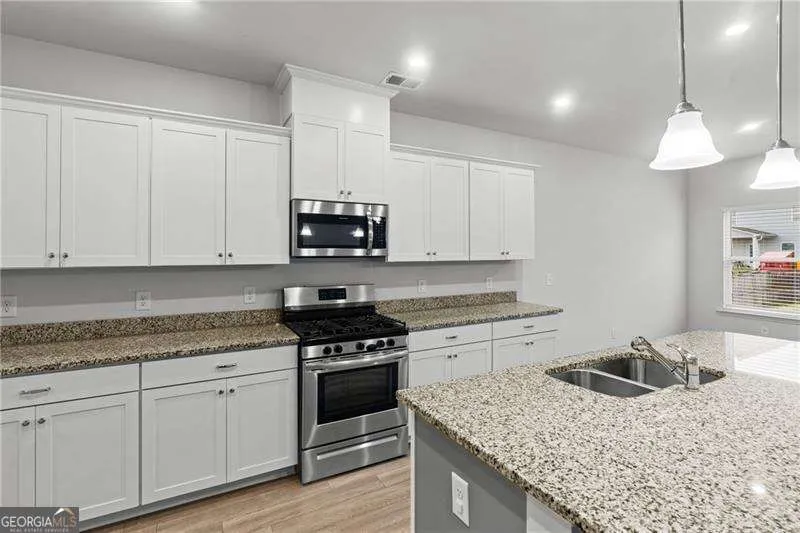 221 Chase Drew DR SW Cartersville, GA 30120