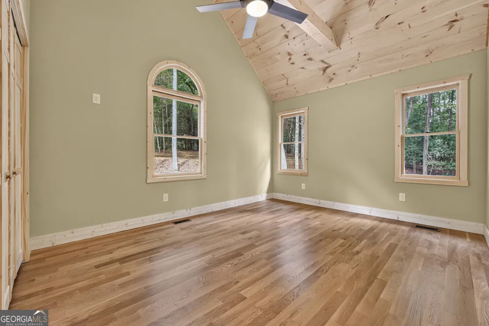 394 Blackberry CIR Ellijay, GA 30536