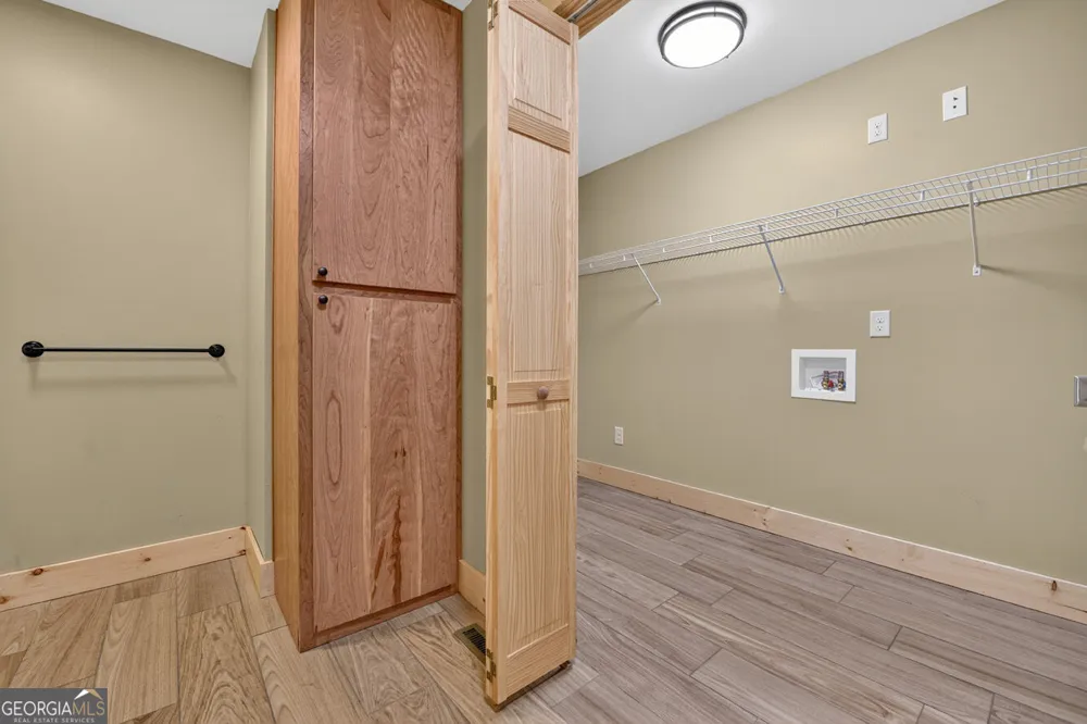 394 Blackberry CIR Ellijay, GA 30536