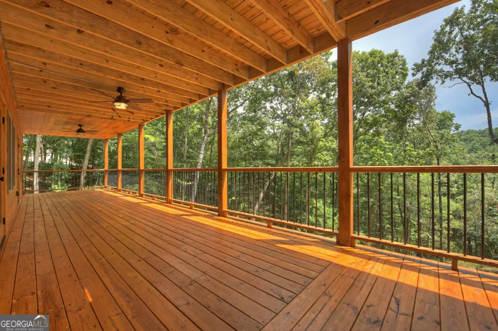 394 Blackberry CIR Ellijay, GA 30536