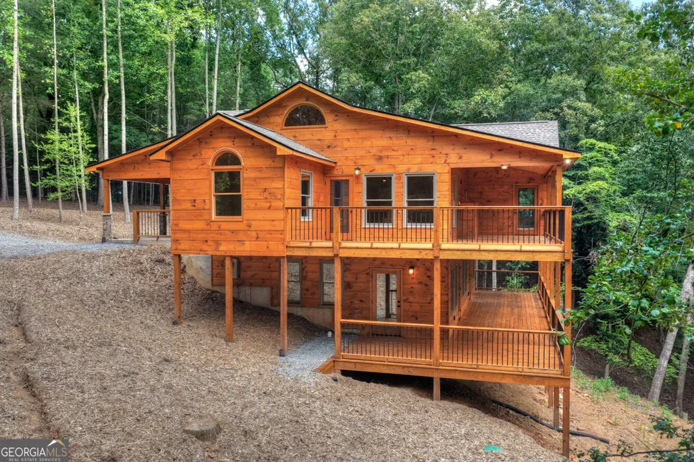 394 Blackberry CIR Ellijay, GA 30536
