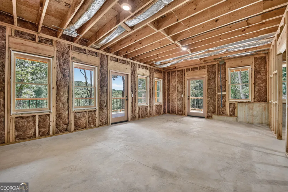 394 Blackberry CIR Ellijay, GA 30536