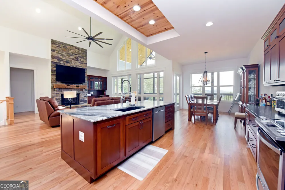 732 Ridge Pointe WAY Blairsville, GA 30512