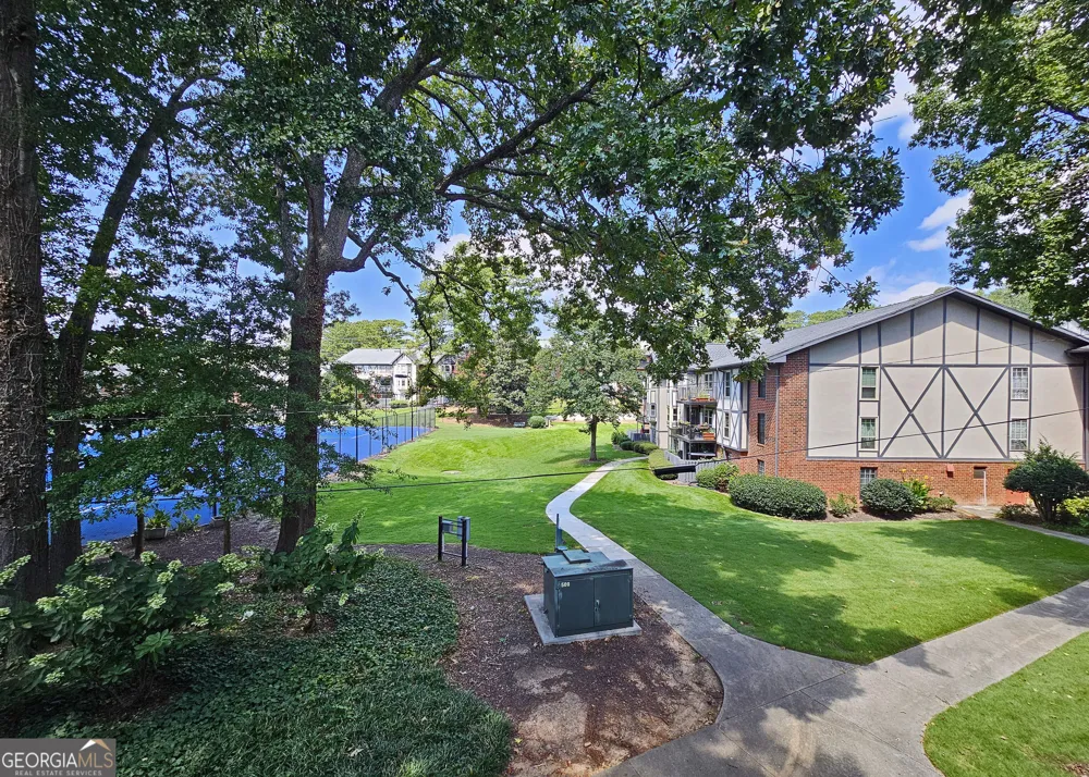 6851 Roswell RD NE Sandy Springs, GA 30328