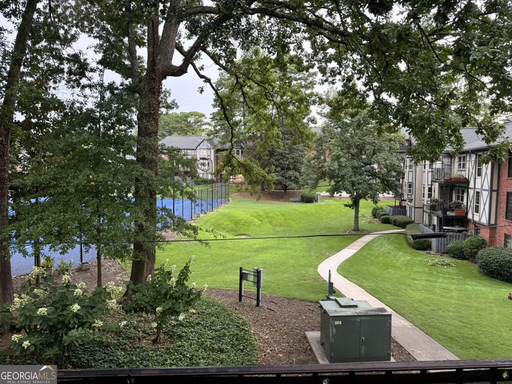 6851 Roswell RD NE Sandy Springs, GA 30328