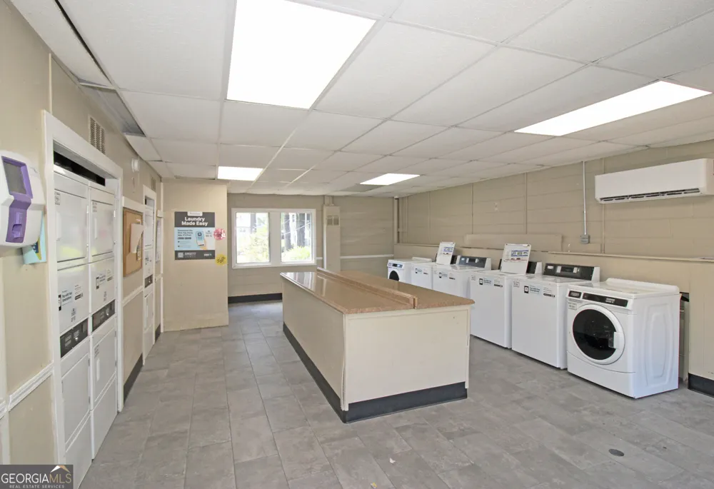 6851 Roswell RD NE Sandy Springs, GA 30328
