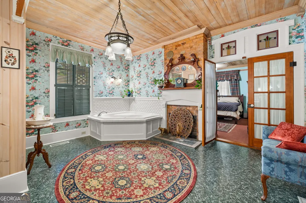 684 Grandview AVE Mount Airy, GA 30563