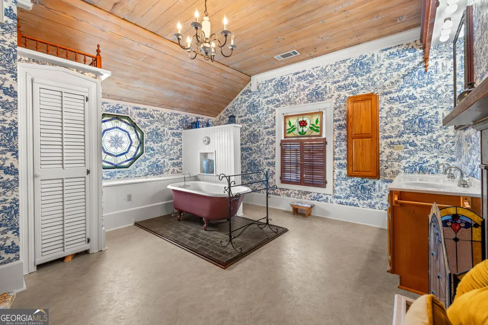 684 Grandview AVE Mount Airy, GA 30563