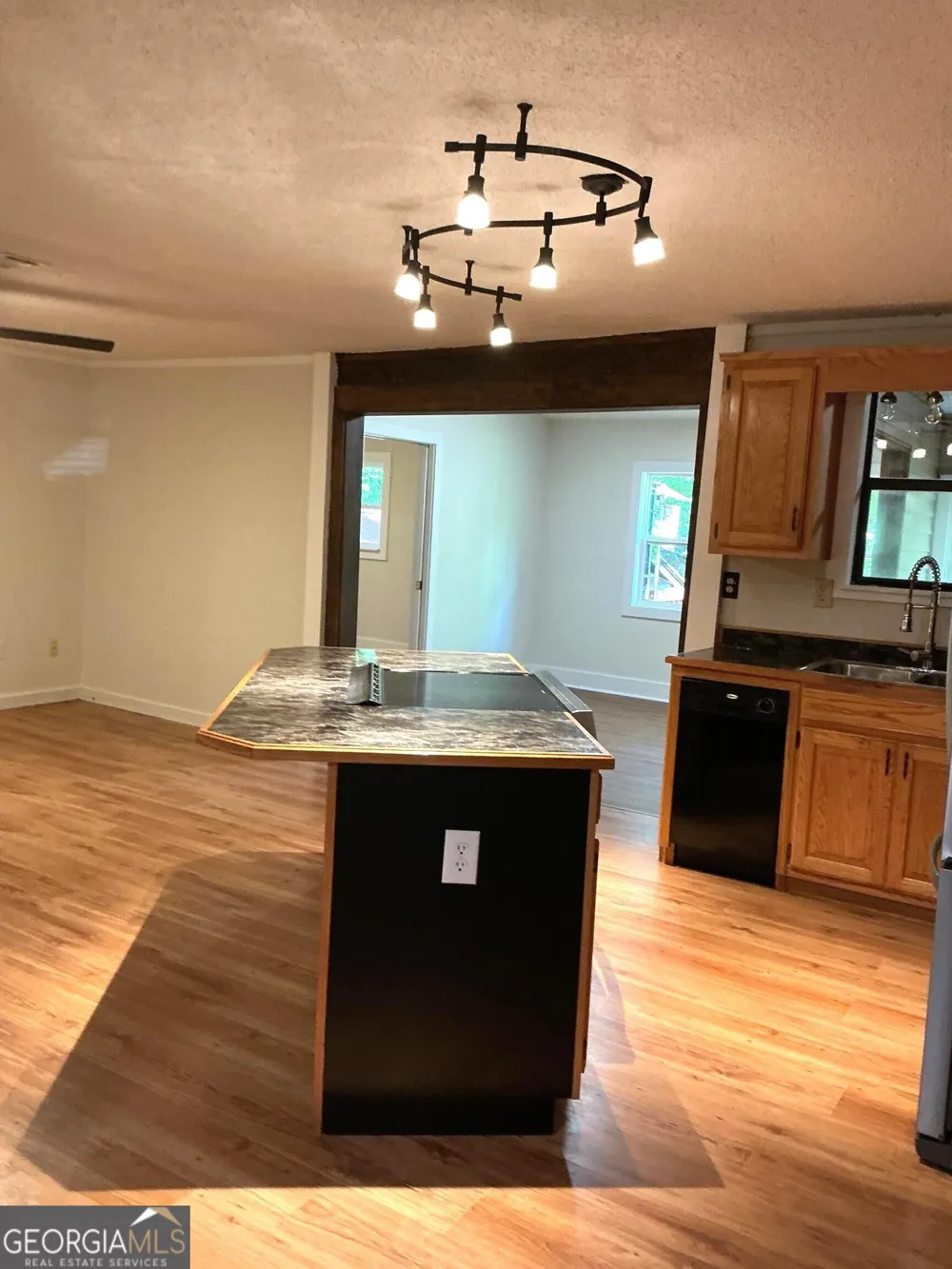 160 Nob Hill RDG Cleveland, GA 30528