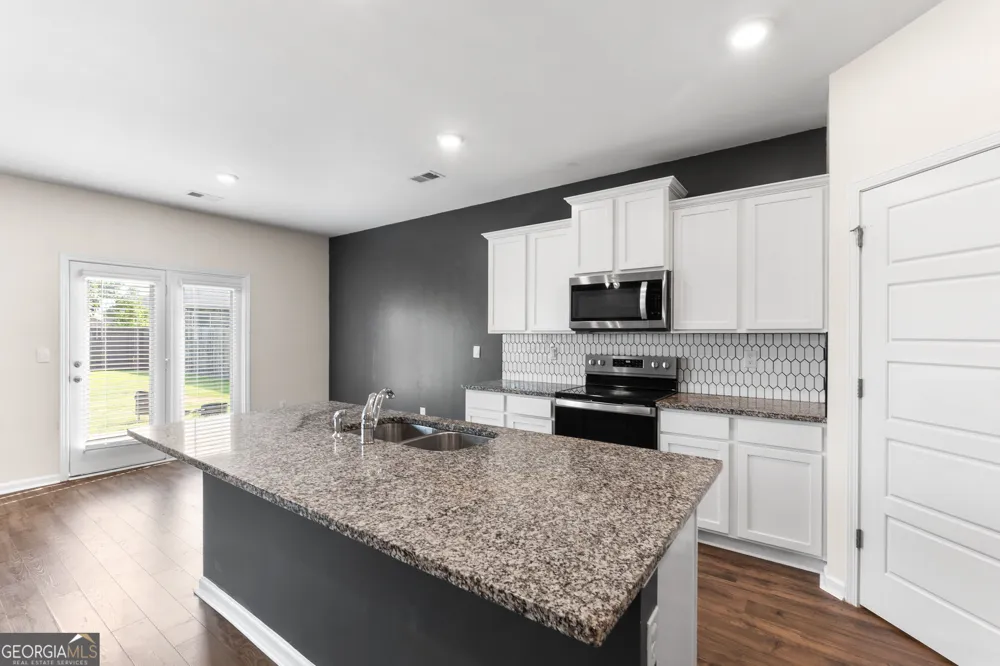 138 Farmers WAY Perry, GA 31069