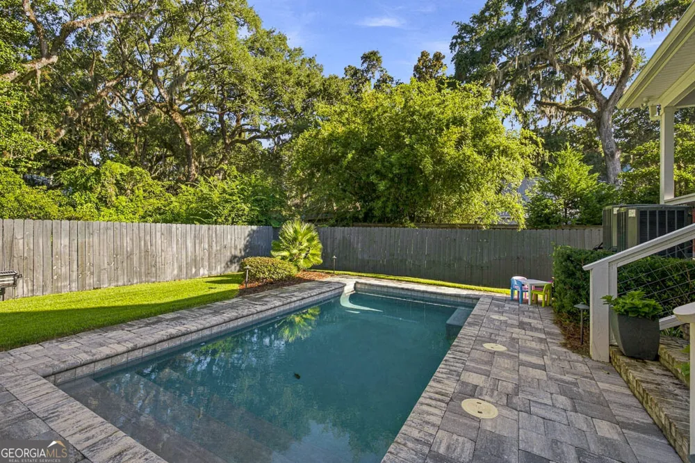 311 Peachtree ST St. Simons, GA 31522