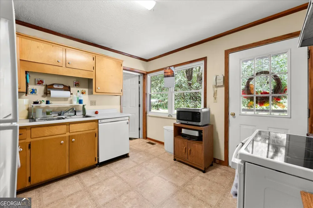 130 Washington ST Tignall, GA 30668