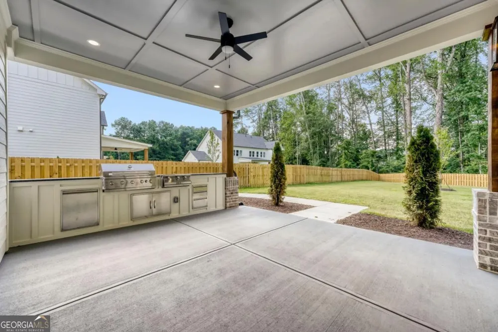 942 Cooper RD Grayson, GA 30017