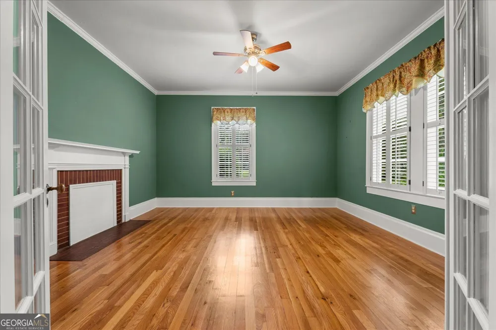 216 S Laurel AVE Greensboro, GA 30642