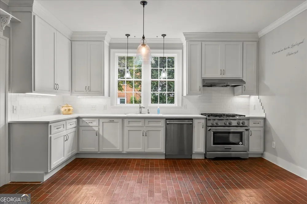 216 S Laurel AVE Greensboro, GA 30642