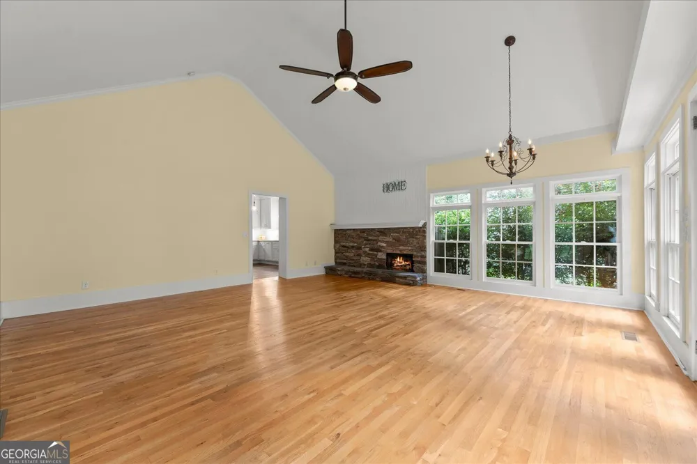 216 S Laurel AVE Greensboro, GA 30642