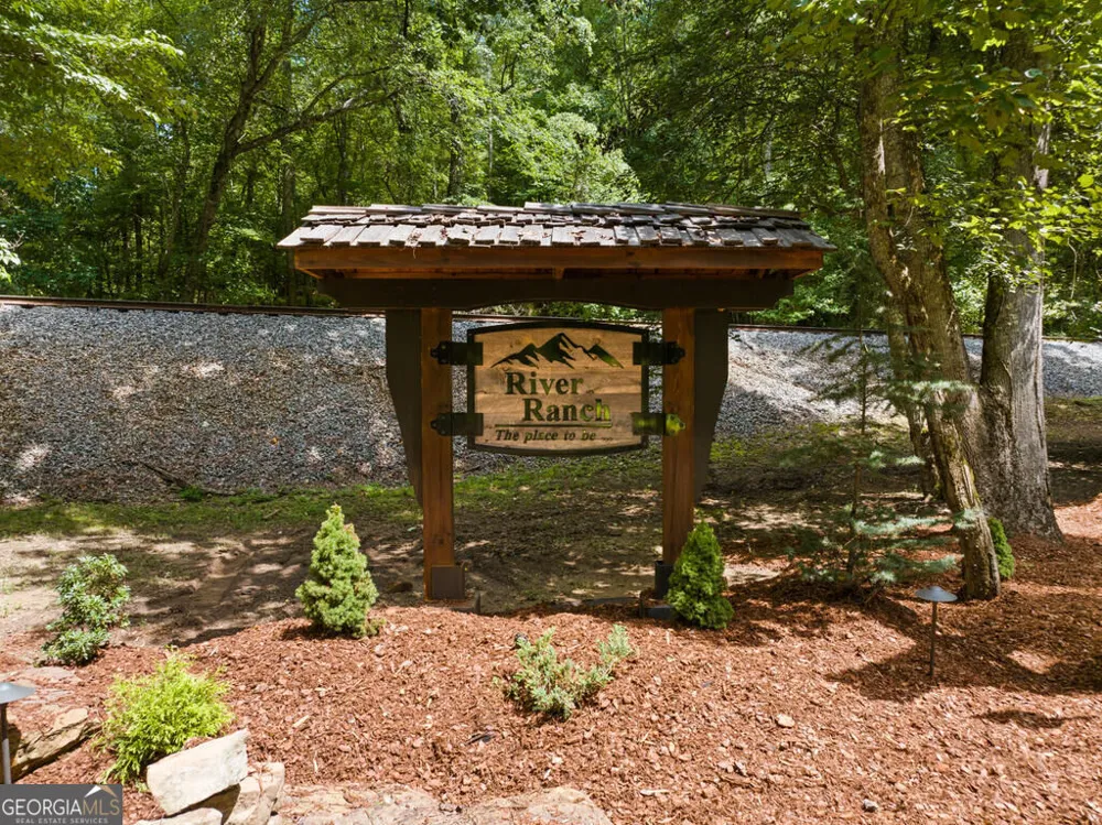 2 Weymans WAY Blue Ridge, GA 30513