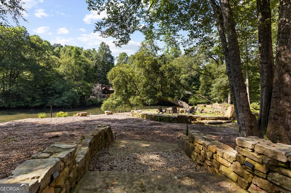 2 Weymans WAY Blue Ridge, GA 30513