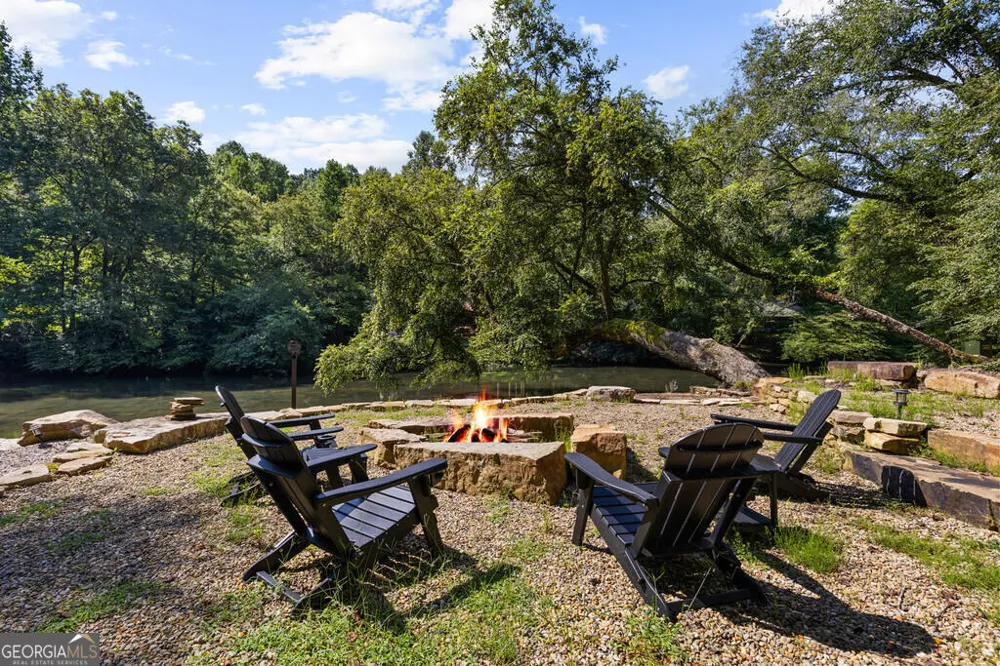 2 Weymans WAY Blue Ridge, GA 30513