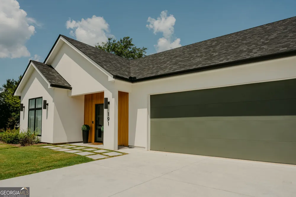 191 Lagrange ST Newnan, GA 30263