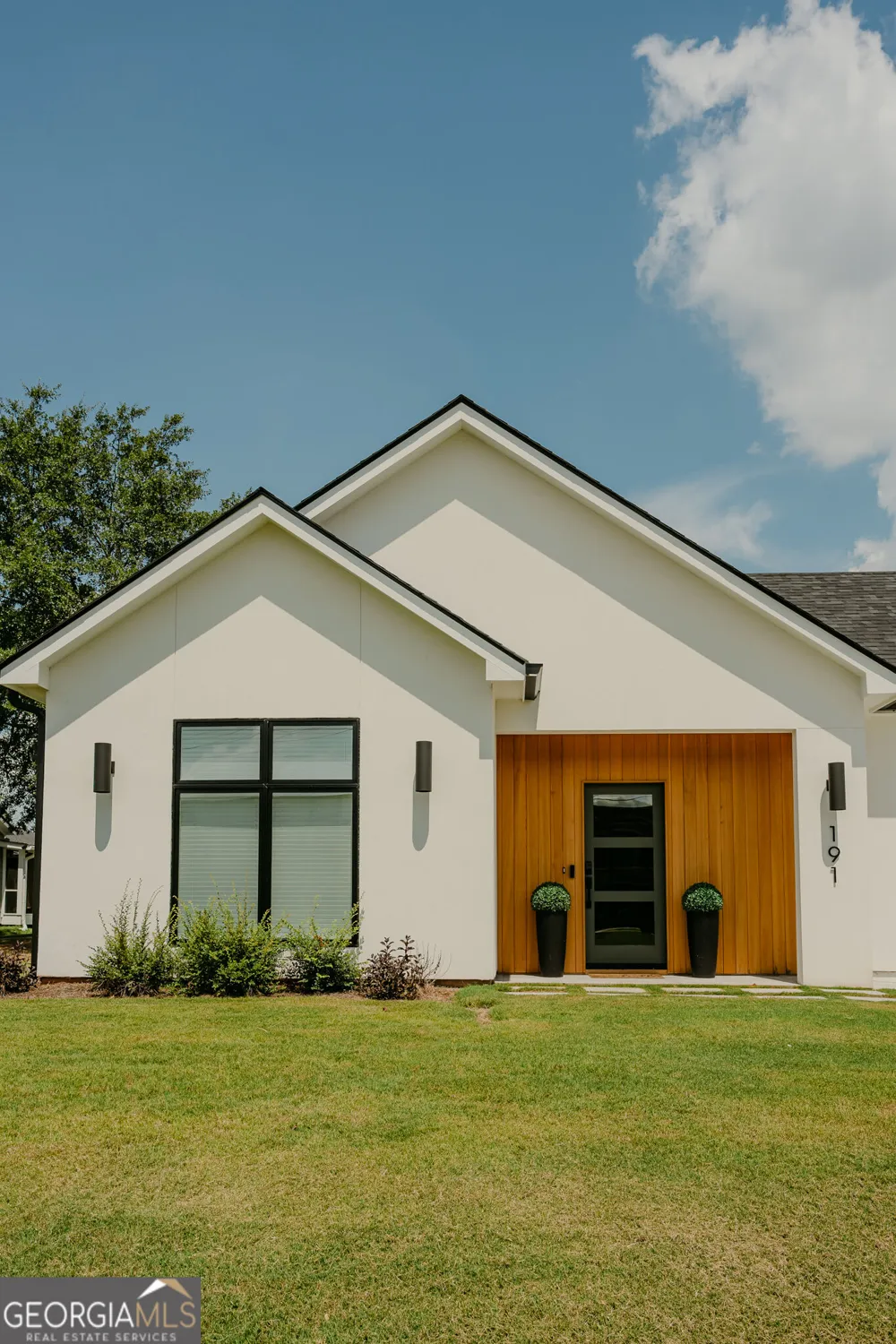 191 Lagrange ST Newnan, GA 30263
