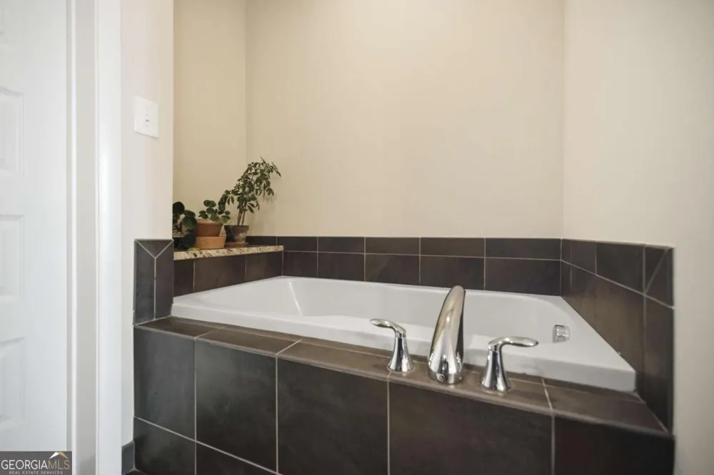 1080 Peachtree ST NE Atlanta, GA 30309