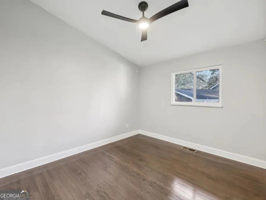 2592 Baker RD NW Atlanta, GA 30318