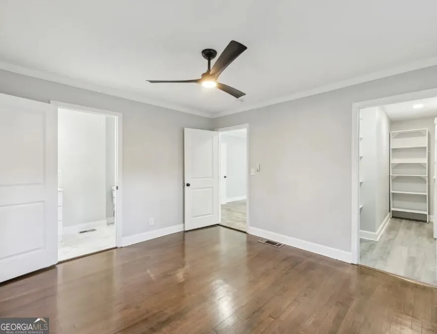 2592 Baker RD NW Atlanta, GA 30318