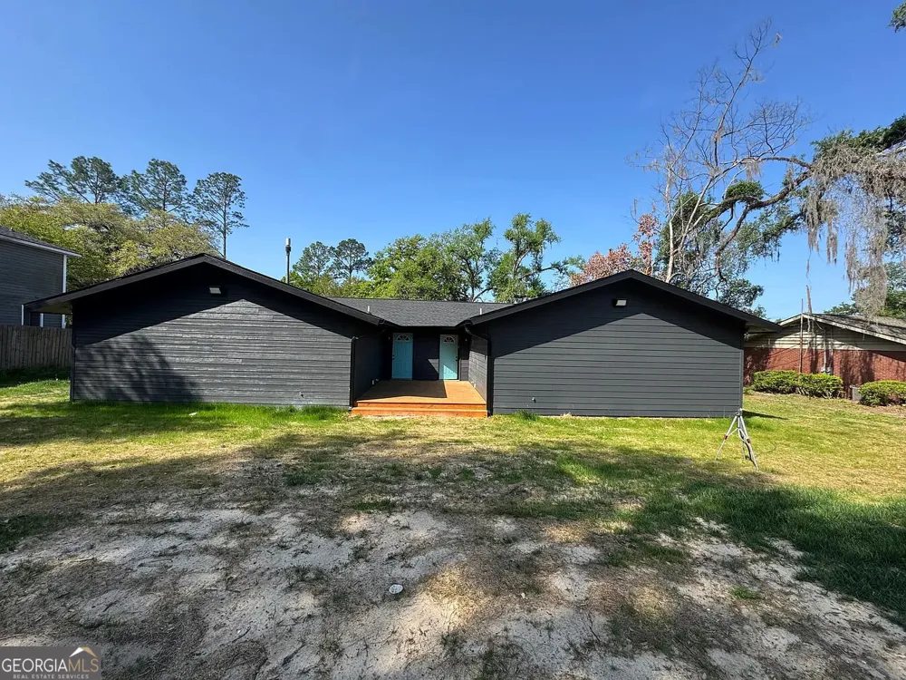 1107/1109 N. Oak ST Valdosta, GA 31601