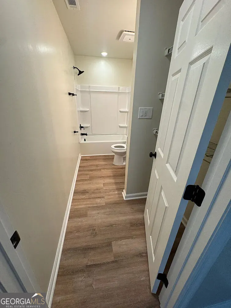 1107/1109 N. Oak ST Valdosta, GA 31601