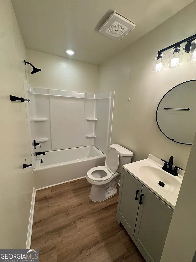 1107/1109 N. Oak ST Valdosta, GA 31601