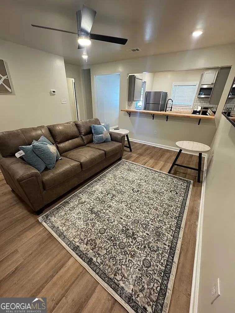 1107/1109 N. Oak ST Valdosta, GA 31601