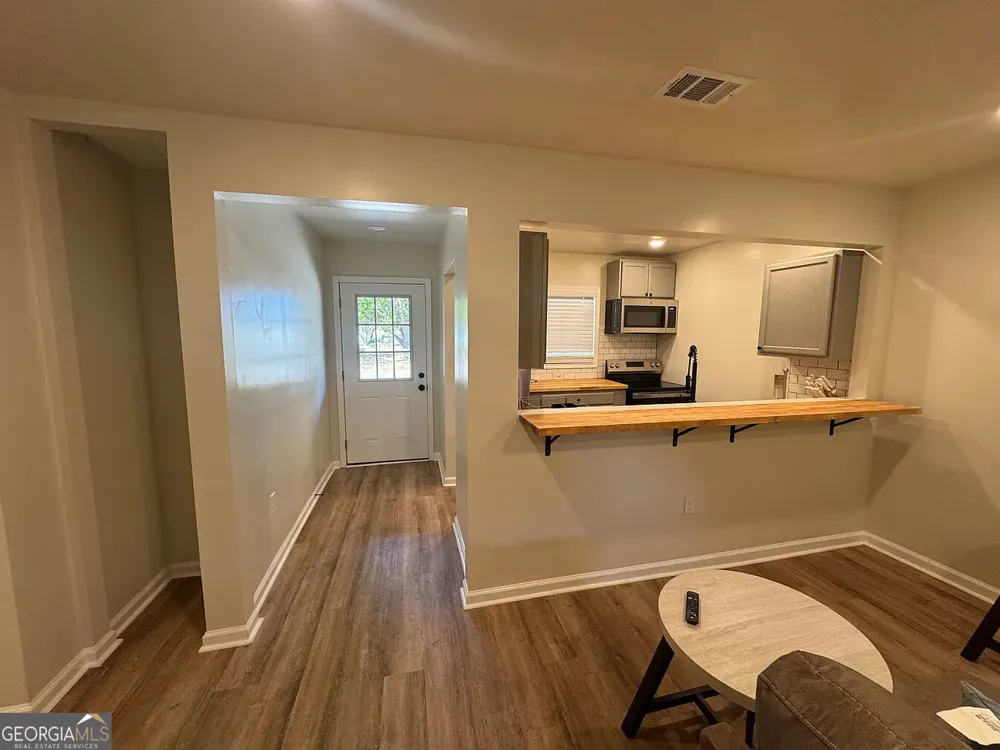 1107/1109 N. Oak ST Valdosta, GA 31601
