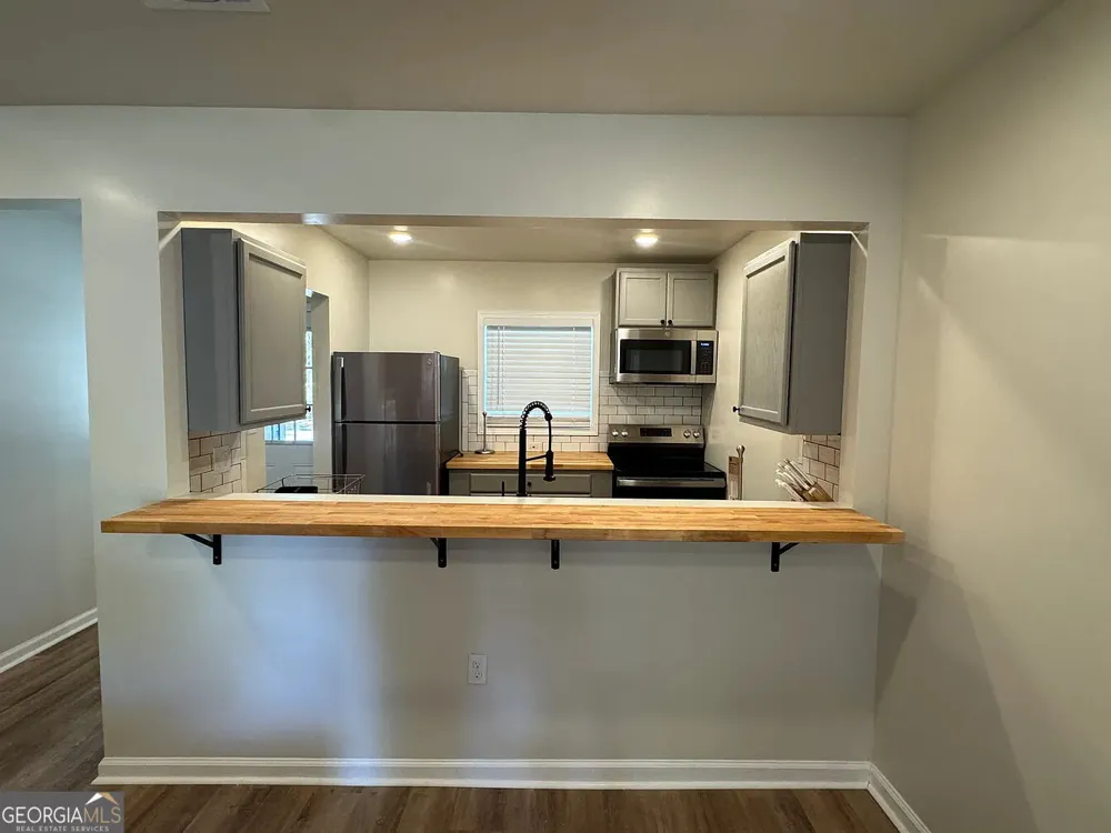 1107/1109 N. Oak ST Valdosta, GA 31601