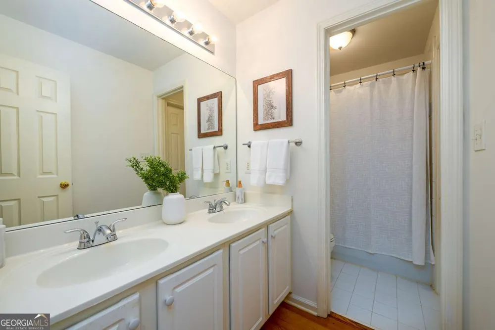1560 Oak Park CV Decatur, GA 30033