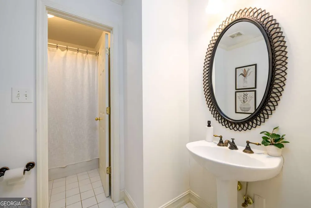 1560 Oak Park CV Decatur, GA 30033