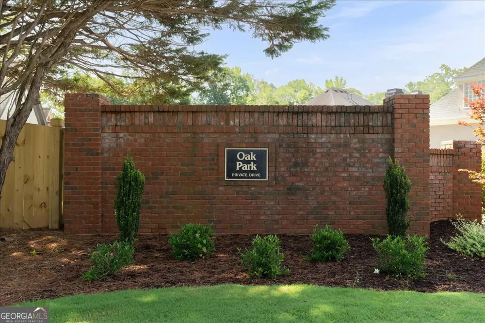 1560 Oak Park CV Decatur, GA 30033