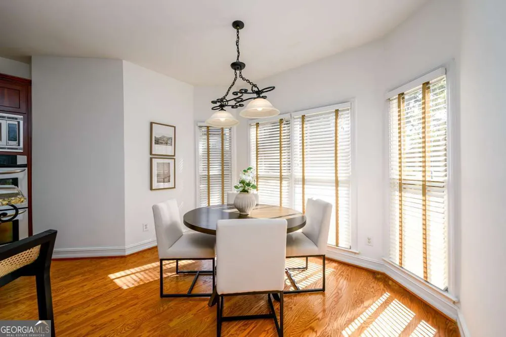 1560 Oak Park CV Decatur, GA 30033